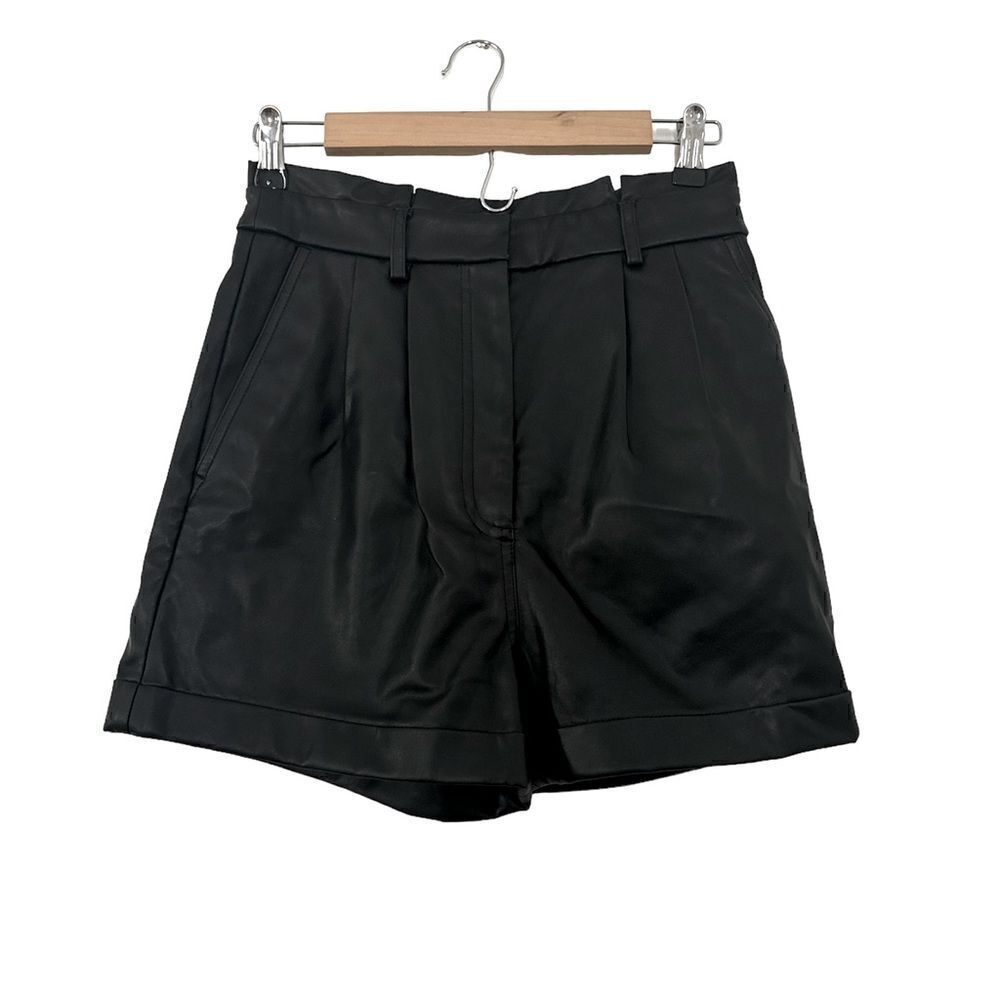 EXPRESS faux leather high rise short EUC